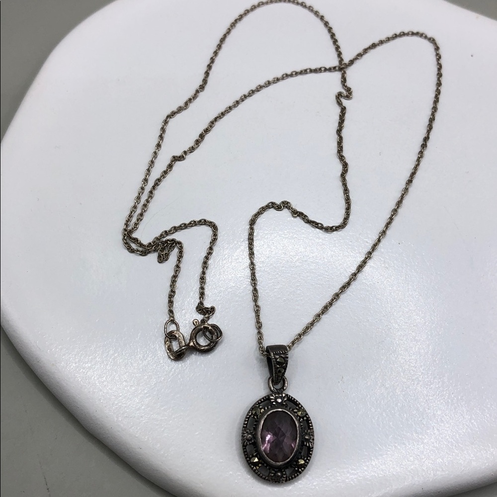 Sterling silver 925 amethyst oval gemstone w marcasite pendant chain necklace.